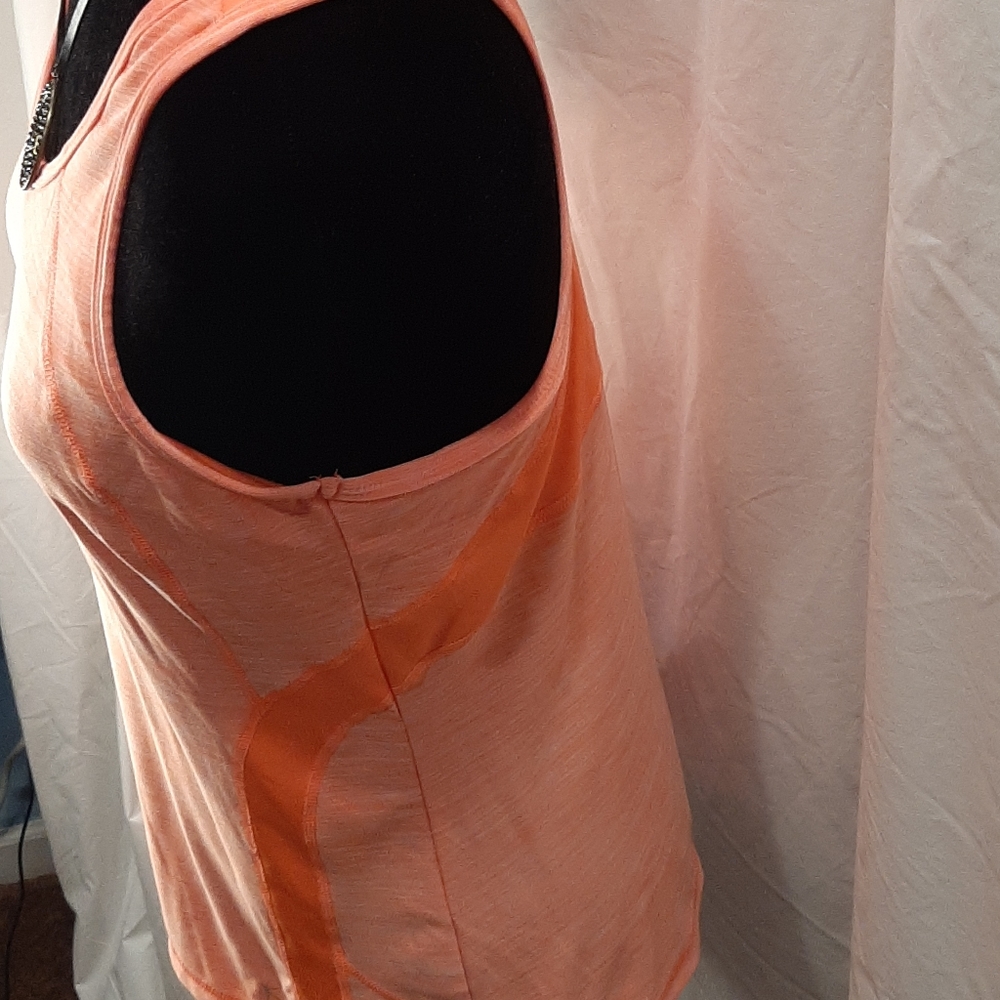 Top - Picture 2 of 6